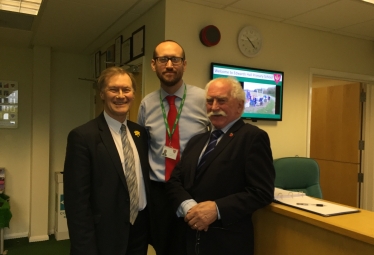 Sir David visits Edwards Hall Primary School